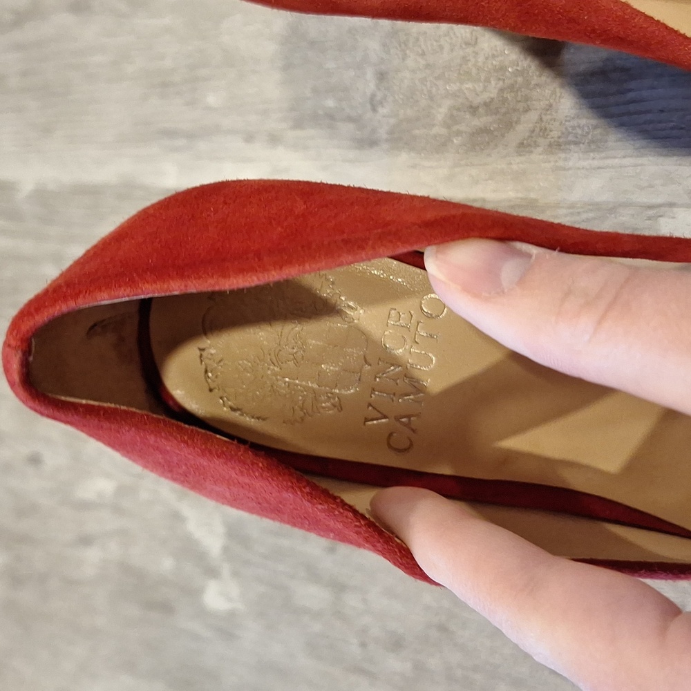 Vince Camuto Talise heels in red suede - EUC - Picture 5 of 7